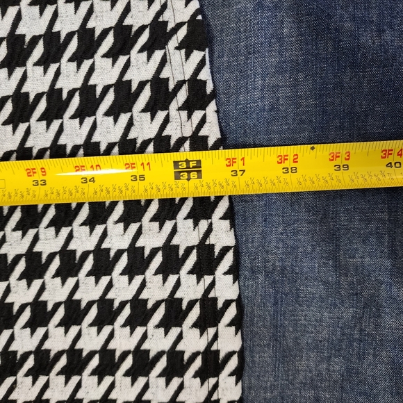 Houndstooth Knit Dress - Picture 8 of 8